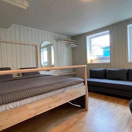 Ledaal Place 1 By スタヴァンゲル