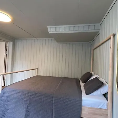 Ledaal Place 1 By アパート