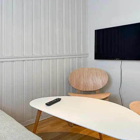 Ledaal Place 1 By スタヴァンゲル